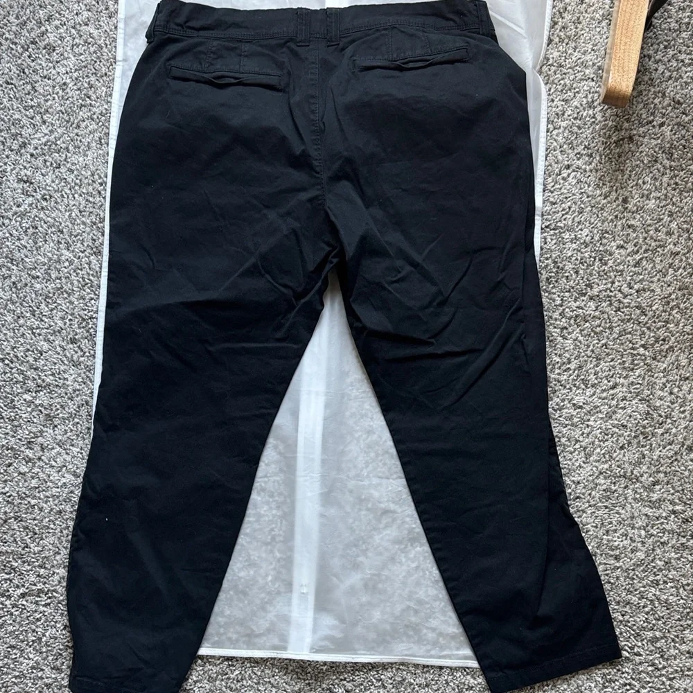 Old Navy Women’s  Black Khakis - Boyfriend Fit - Picture 5 of 7